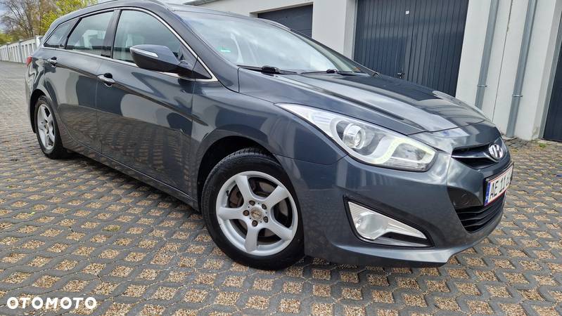 Hyundai i40 i40cw 1.7 CRDi Automatik Style - 1