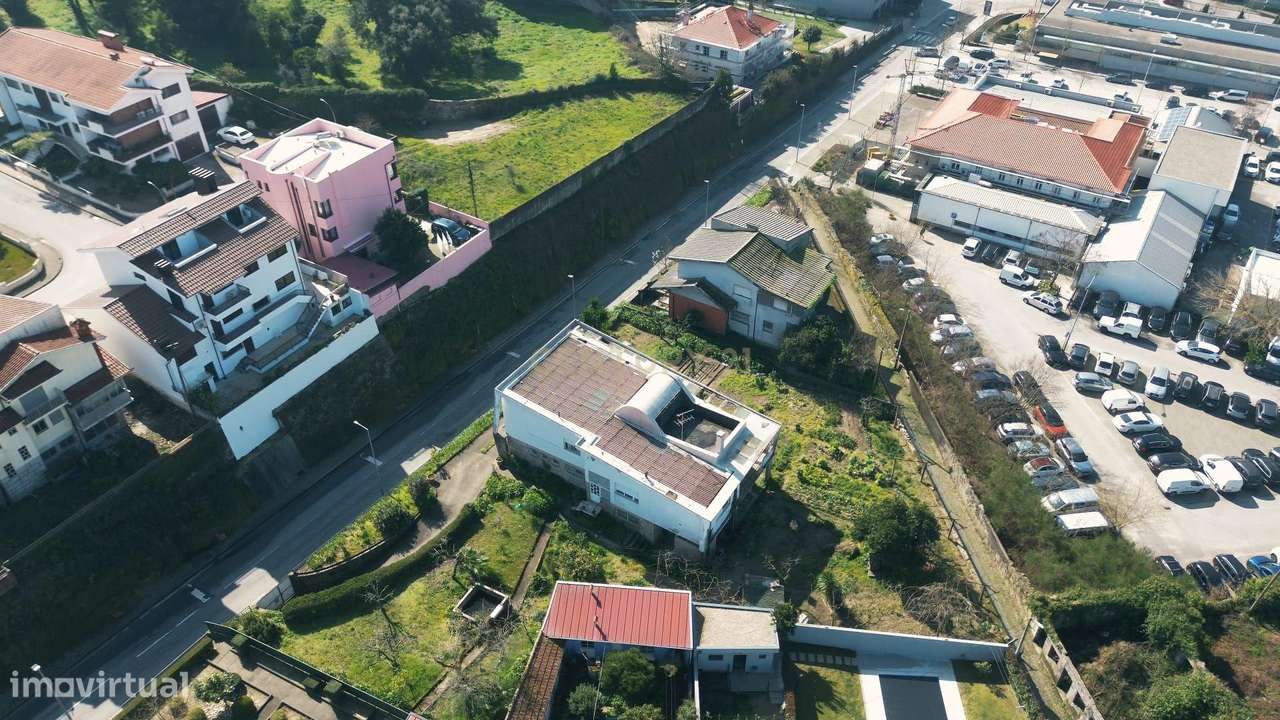 ✨ Oportunidade Única no Centro de Penafiel ✨-12