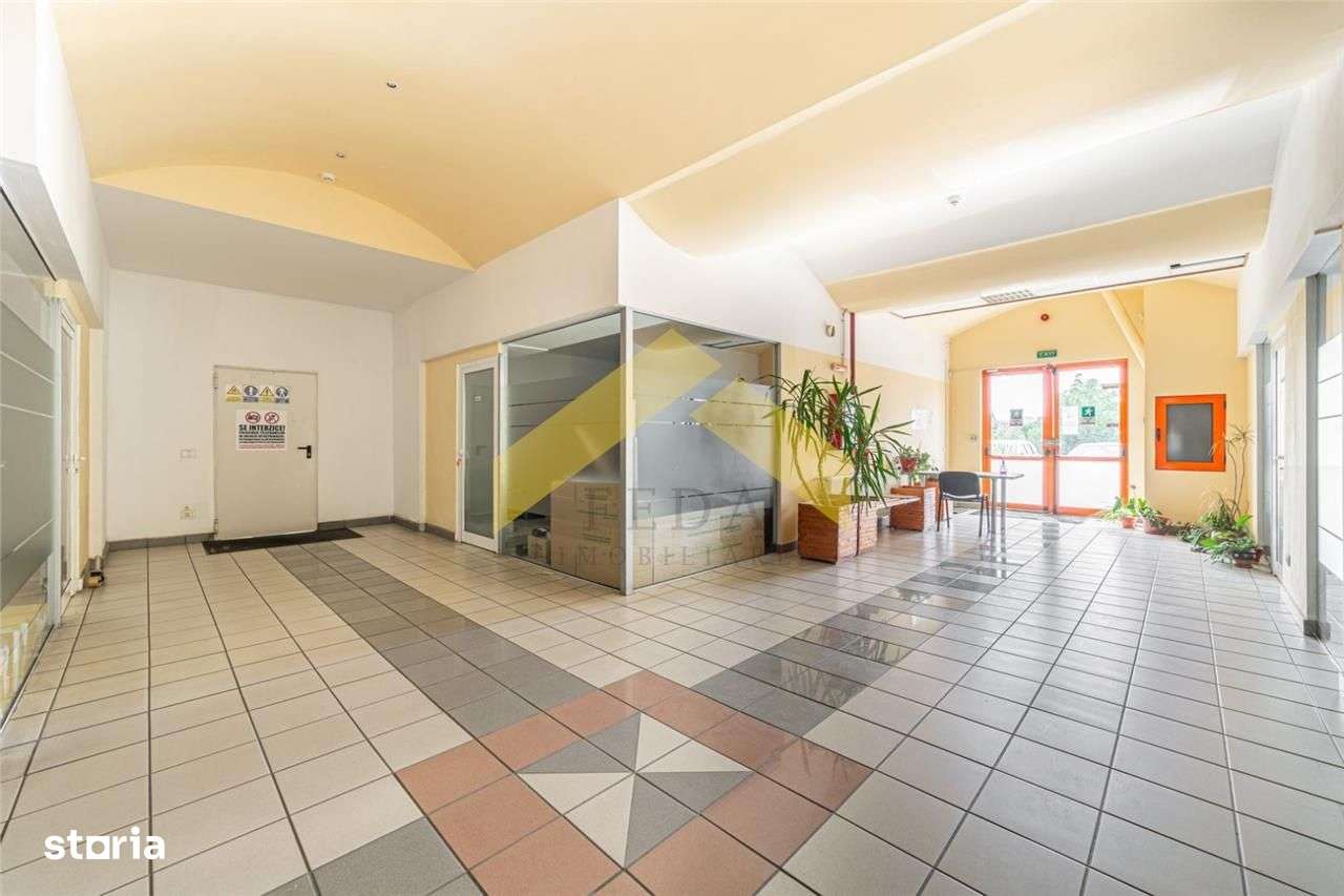 Hala de 8,560mp de vanzare in zona Micalaca - Imagine principală: 5/20