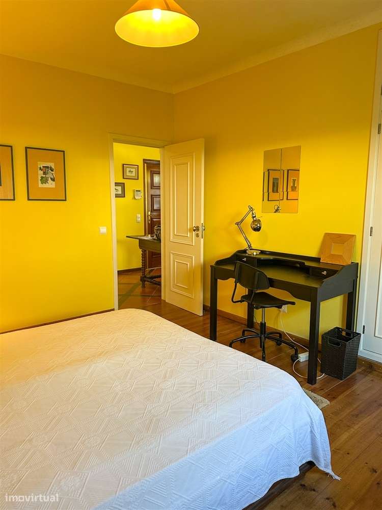 Moradia T5 com piscina e jardim a poucos metros da Praia do Alemão – A-20