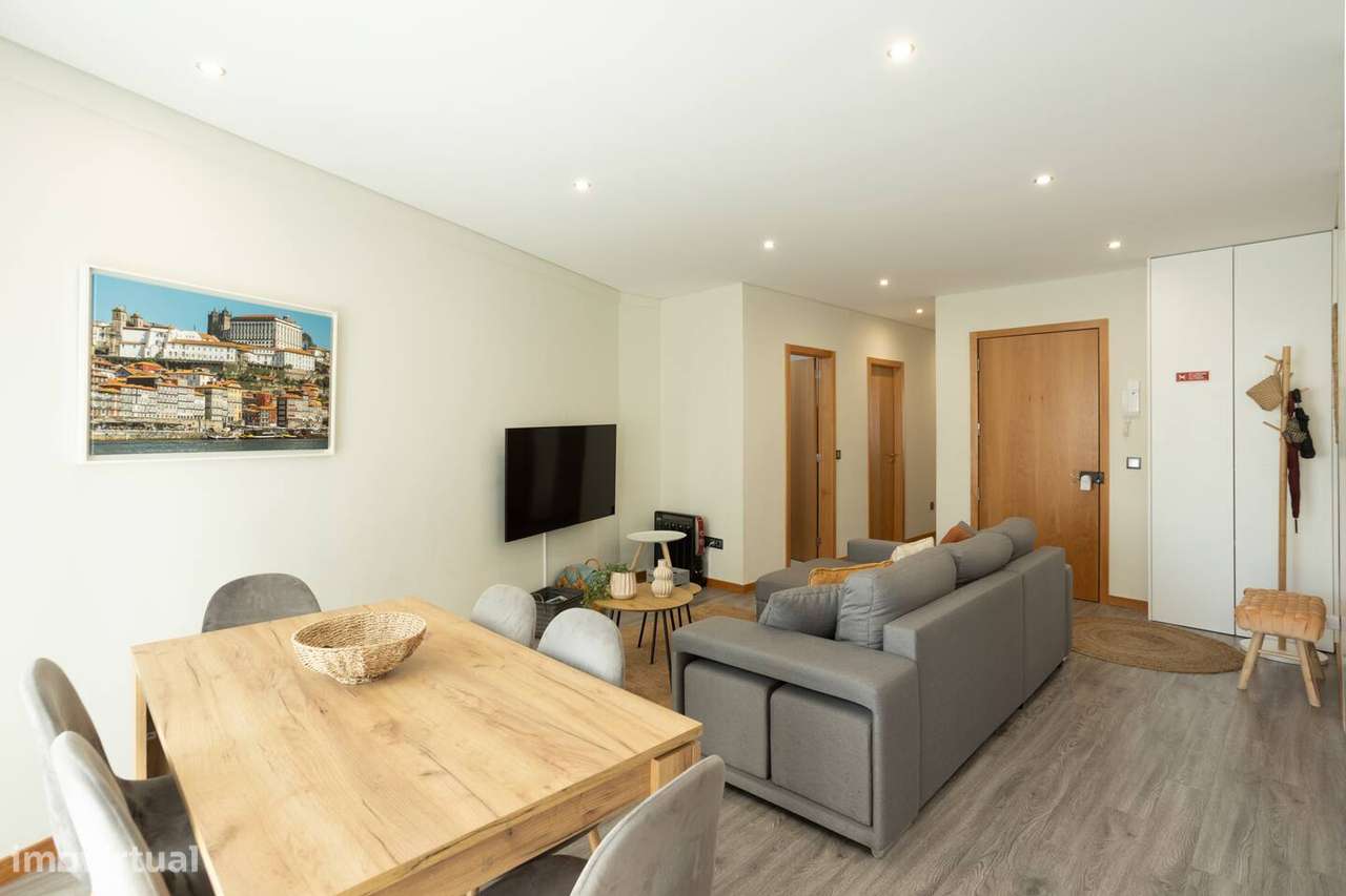 T2 em Frente ao Metro João de Deus e El Corte Inglés – Mobilado - Grande imagem: 3/16