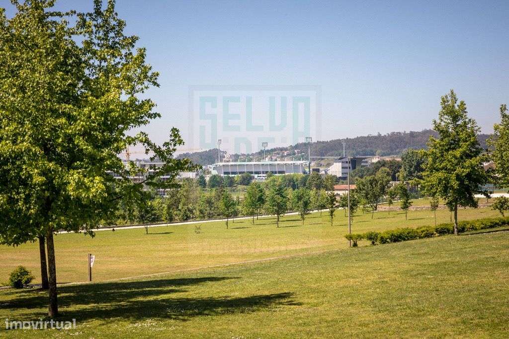 Apartamento T3+1 Centro de Paços de Ferreira-15