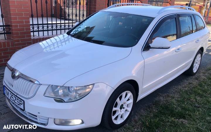 Skoda Superb 2.0 TDI DSG Elegance - 3