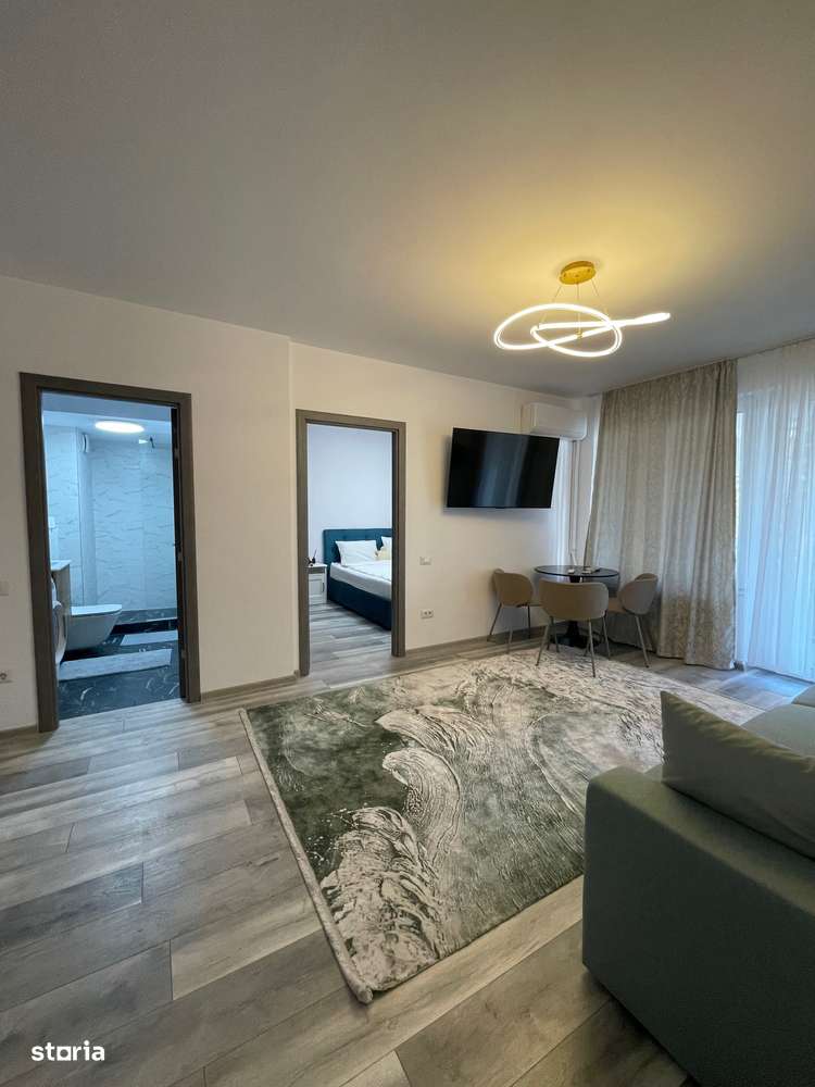 Piata Romana, Metrou, KFC - Imagine principală: 2/16