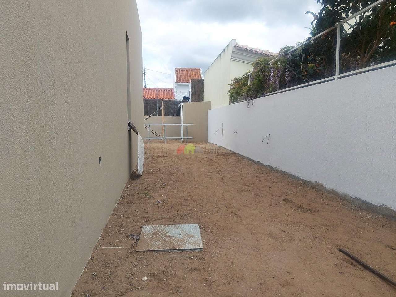 Moradia T4 Nova de arquitectura moderna em Azeitão-21