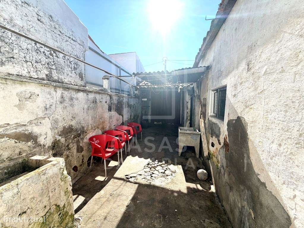 Moradia T2 com quintal em Cuba-18