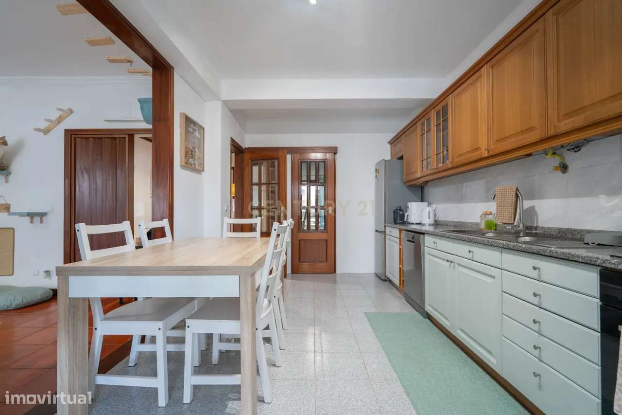 Apartamento T3 no centro da vila da Lousã-6