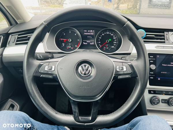 Volkswagen Passat 2.0 TDI BMT Comfortline DSG - 24