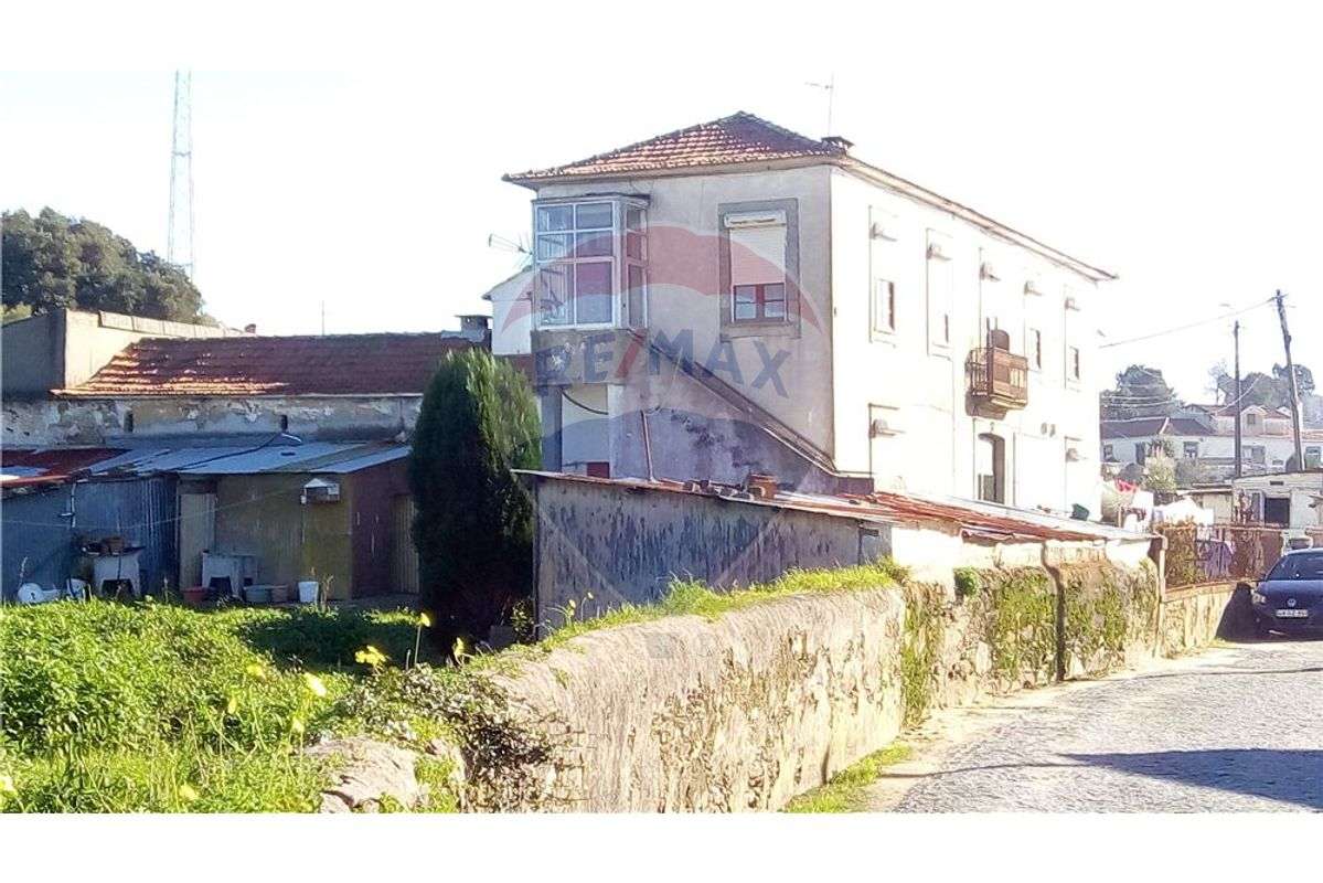 Moradia multi familiar, à Igreja São Félix Marinha - Grande imagem: 5/6