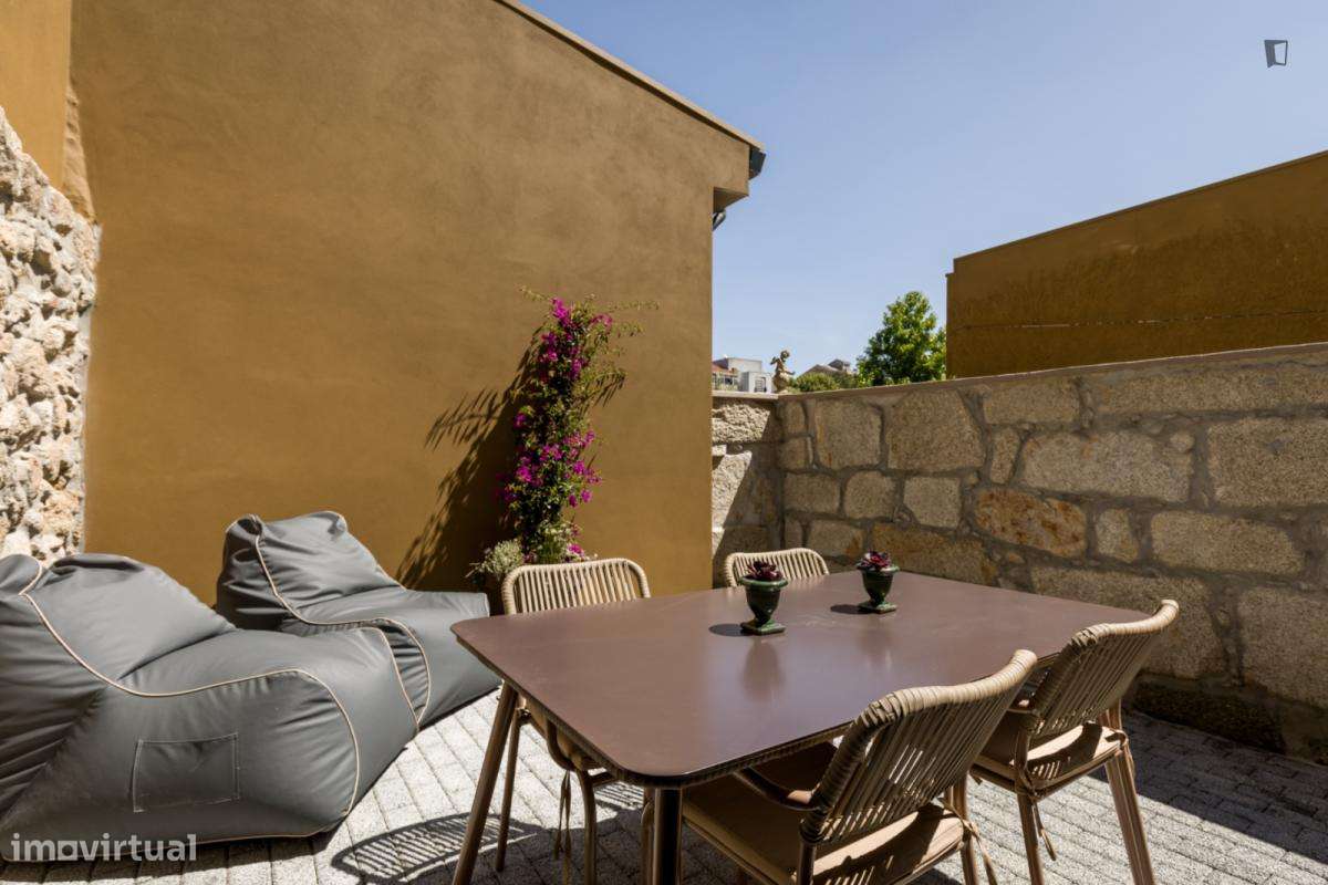 Apartamento com 1 quartos - localizado em Miragaia Porto - Grande imagem: 3/10