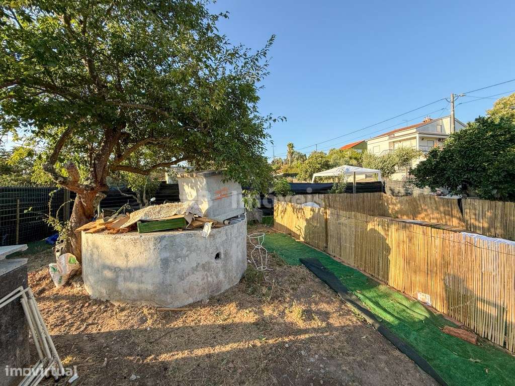 Moradia T2 térrea, inserida em terreno misto com 1720 m2, perto da ... - Grande imagem: 4/34