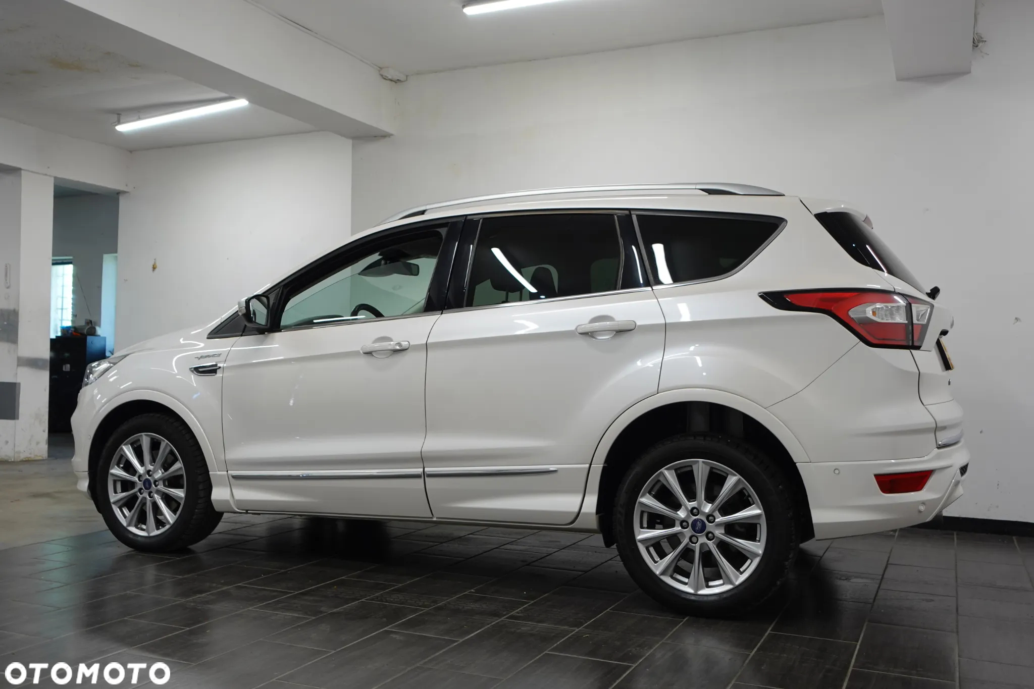 Ford Kuga - 6