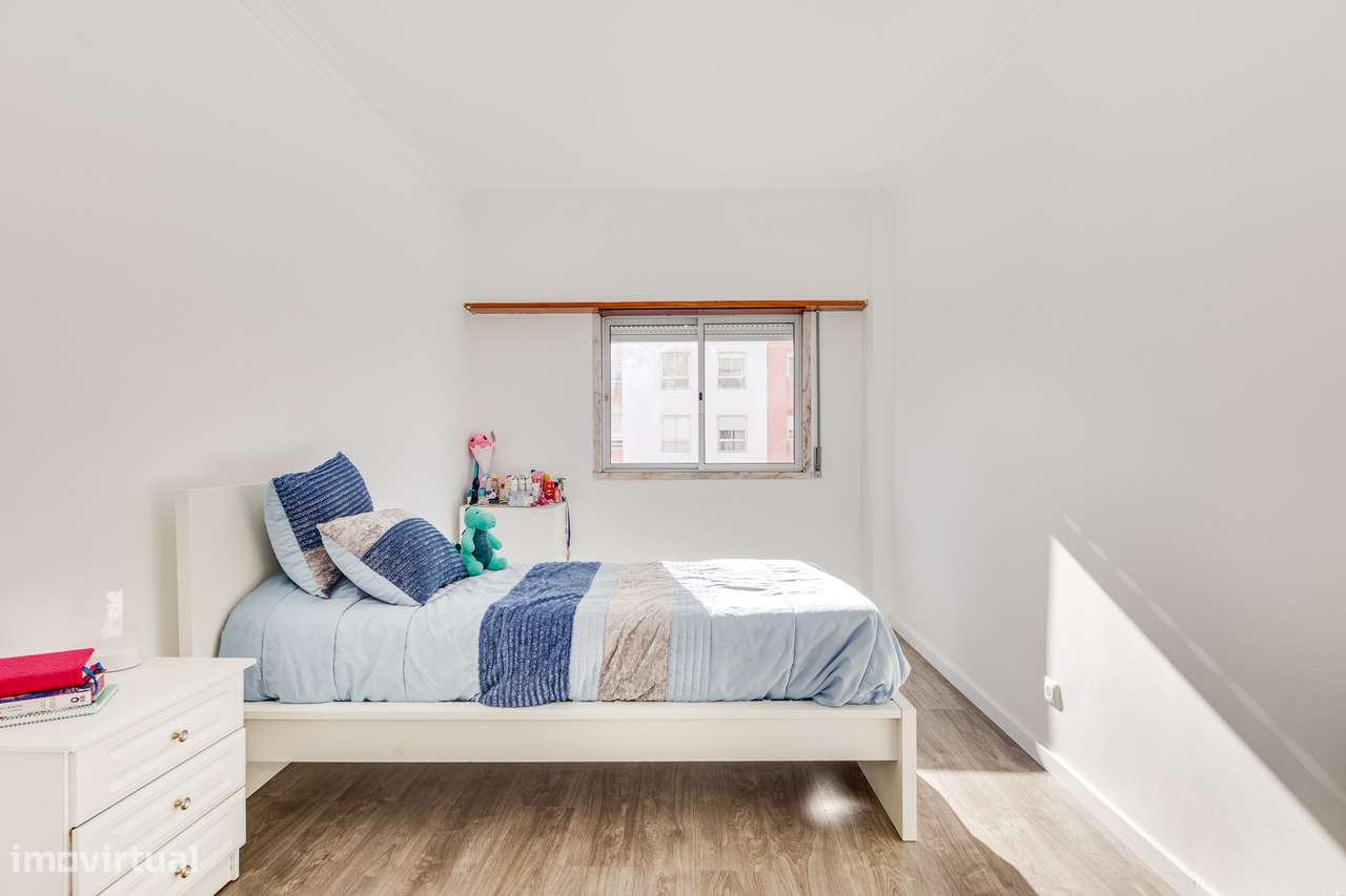 Apartamento T3 com 2 casas de banho em Agualva-19