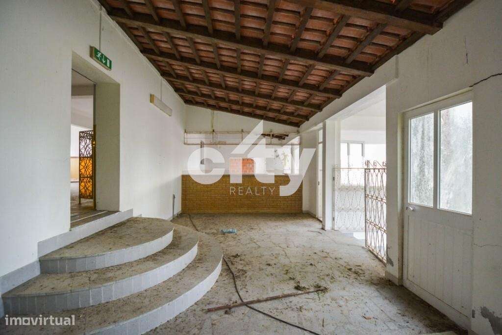 PRÉDIO EXCLUSIVO NO CENTRO DE MONTARGIL-6