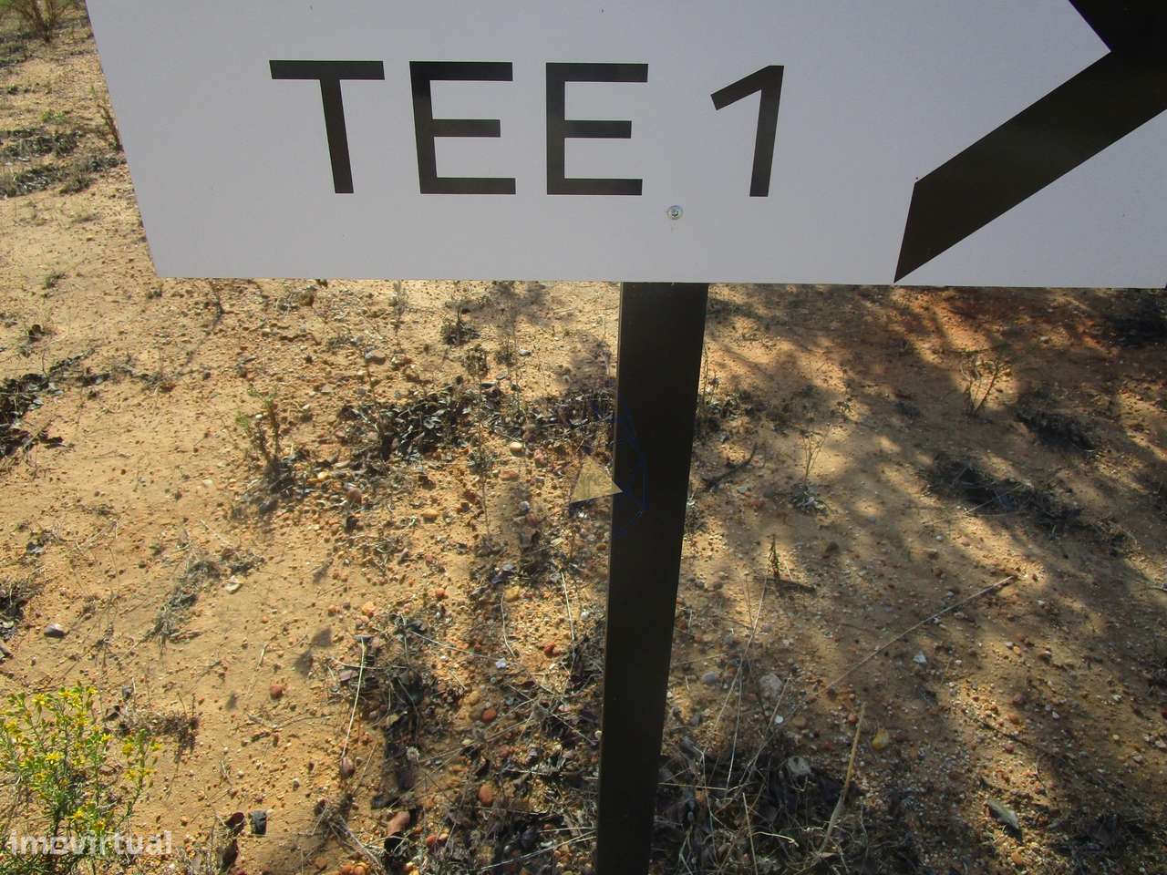 Lote para construção de moradia isolada com piscina em campo de golfe - Grande imagem: 4/7