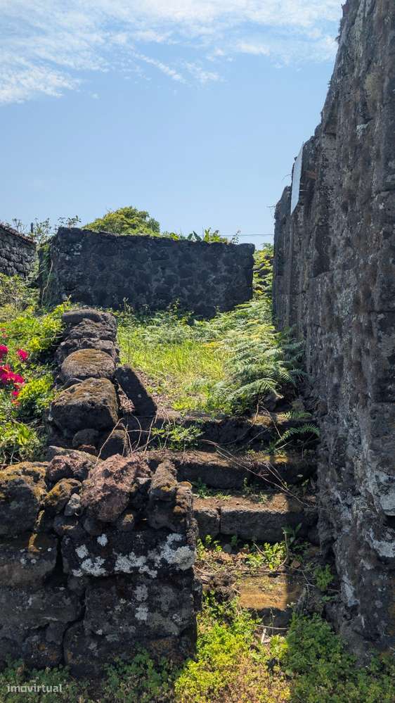 Ruína com Potencial Turístico e Vistas Deslumbrantes na Ilha do Pico-21