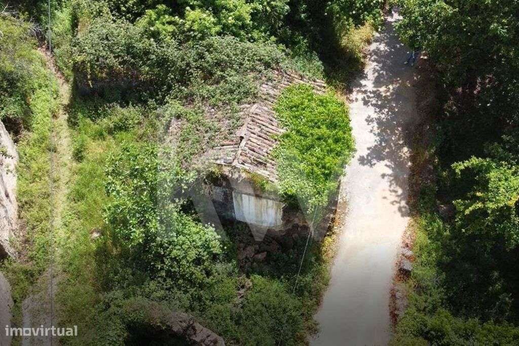 Casa Para Recuperar |Campo do Mouro - Miranda do Corvo - Grande imagem: 4/13