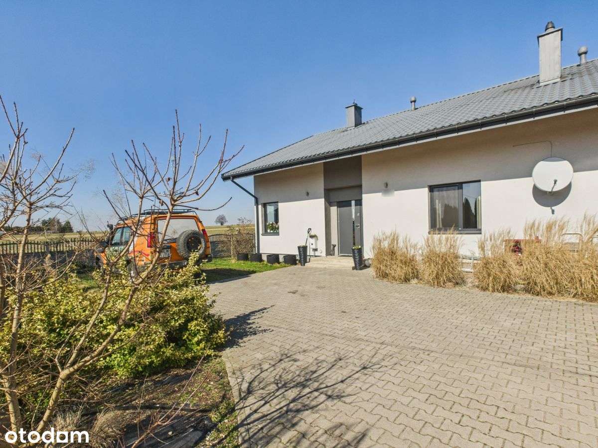 Dom pod miastem z własnym lasem-19