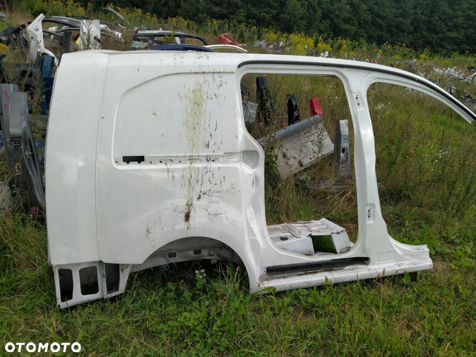 BERLINGO PARTNER III PRAWY BŁOTNIK BOK LONG - 1