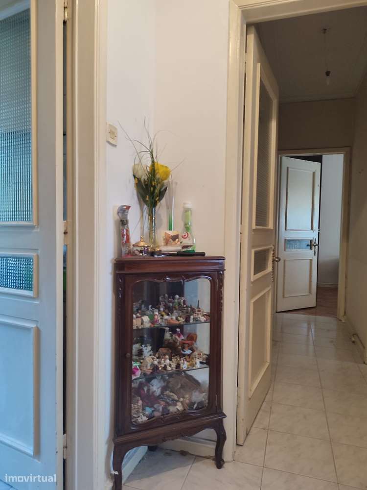 T2+1 na Avenida da Republica junto ao El Corte Inglês-16