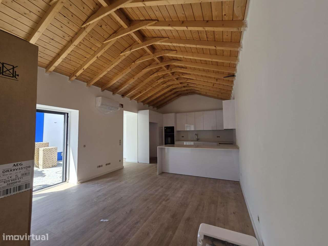 Moradia Térrea T2 totalmente remodelada e Equipada com Pátio-5