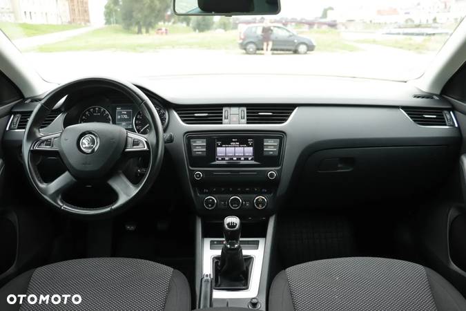 Skoda Octavia 2.0 TDI Elegance - 27