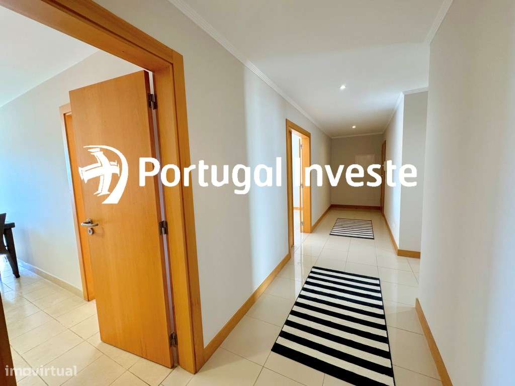 Exclusivo! Magnífico apartamento T2, com grandes áreas, condomínio ... - Grande imagem: 4/33