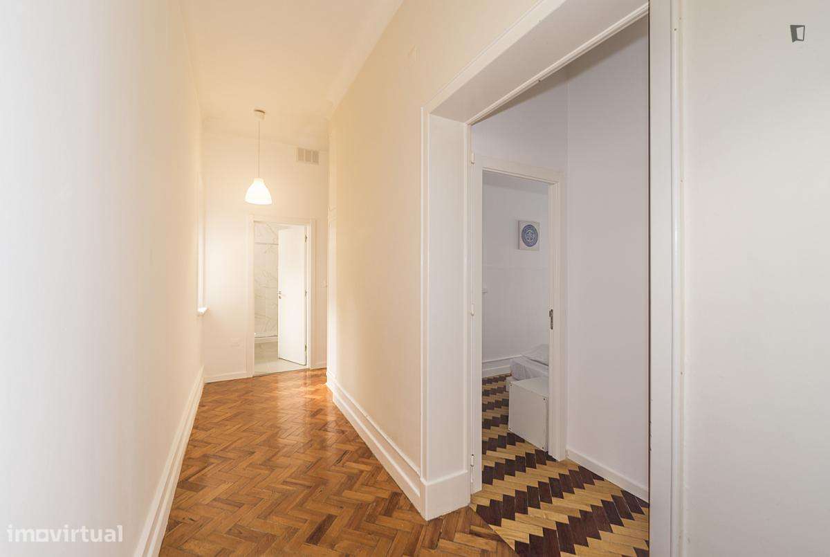 Quarto - localizado em Lapa Lisbon - Grande imagem: 5/6