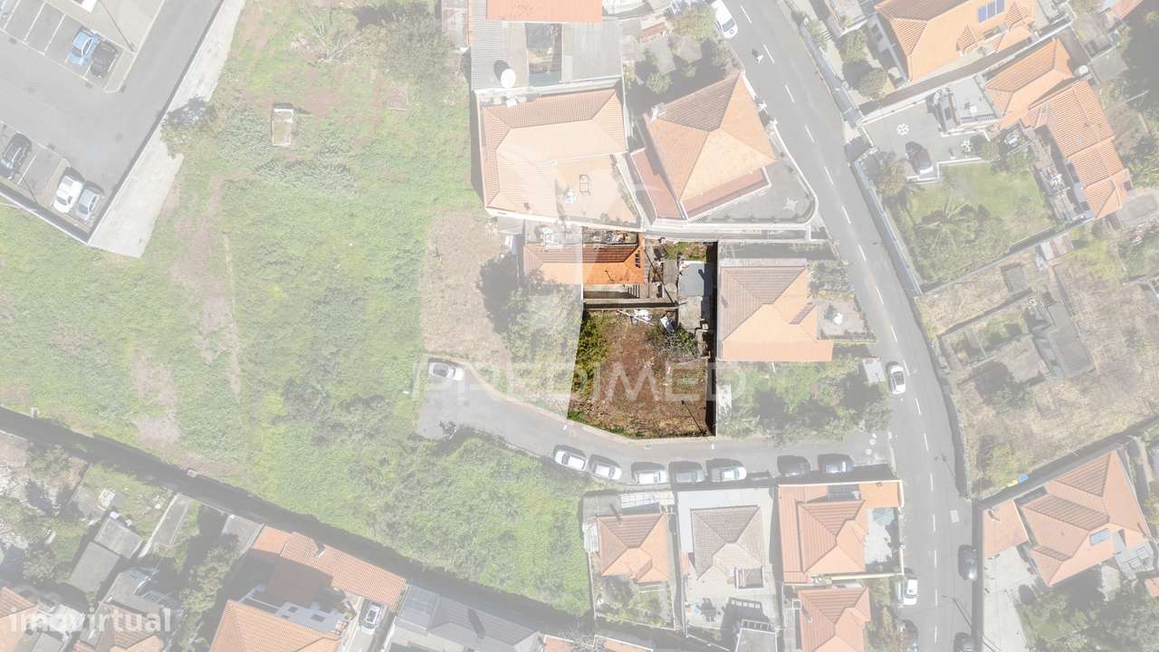 Moradia T2 Geminada em Ruína - Funchal, Ilha da Madeira - Grande imagem: 4/29