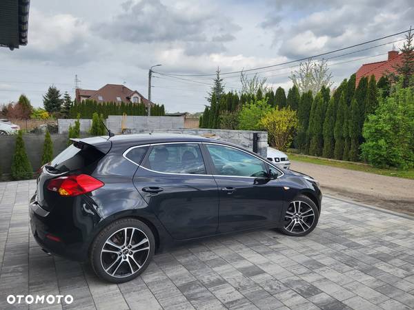 Kia Ceed 1.6 GDI Fifa World Cup Edition - 9