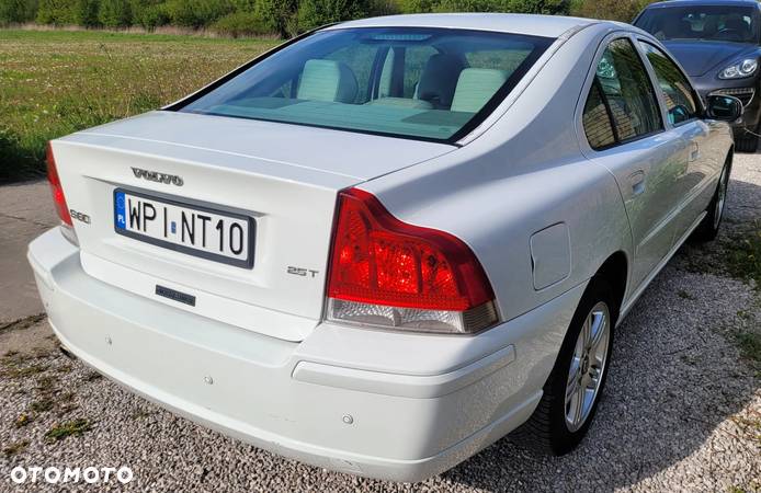 Volvo S60 2.5T Summum - 3