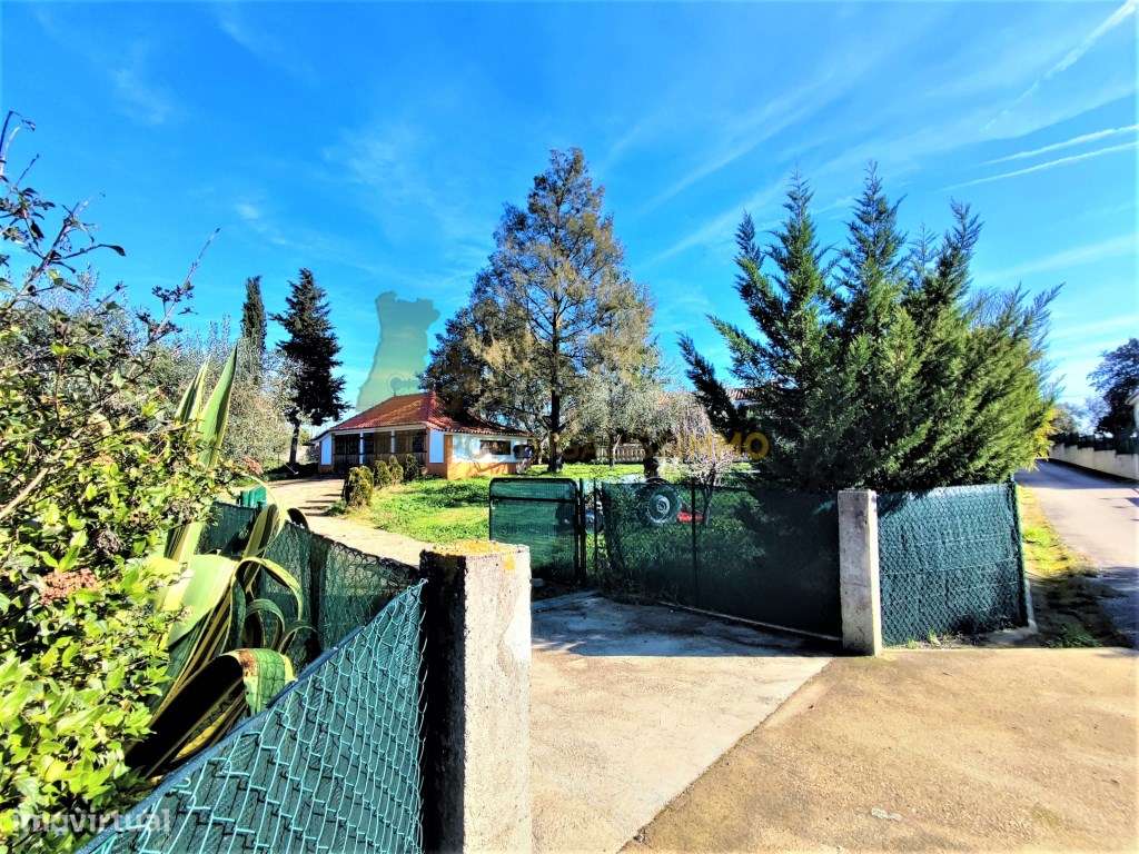 Vende-se: Elegante moradia térrea com anexo e piscina aquecida - Cu...-41