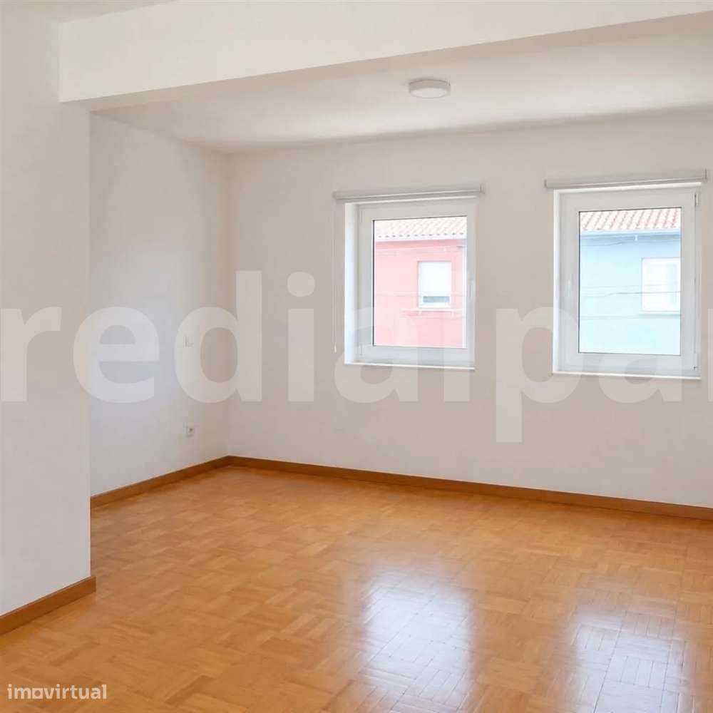 Moradia T3+1 para venda no Bairro António Aroso-22