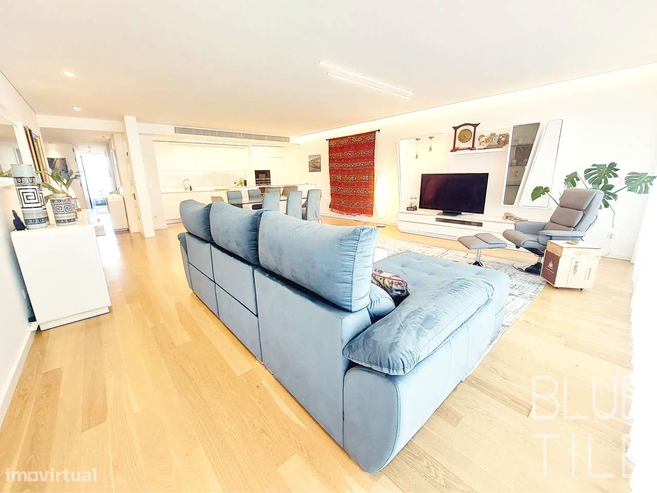 Apartamento T3 – último piso, garagem fechada, primeira linha de praia-6