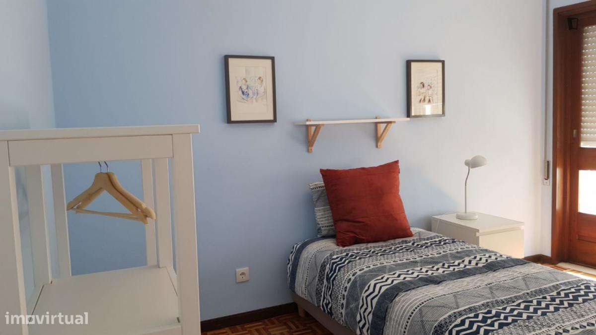 Quarto - localizado em Cedofeita Porto - Grande imagem: 4/9