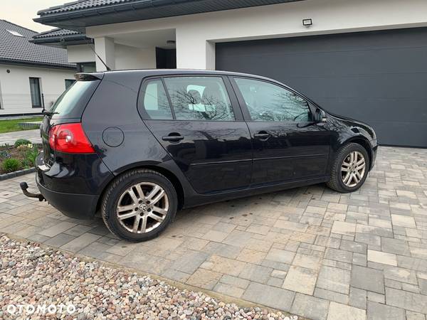 Volkswagen Golf V 1.9 TDI Comfortline - 5