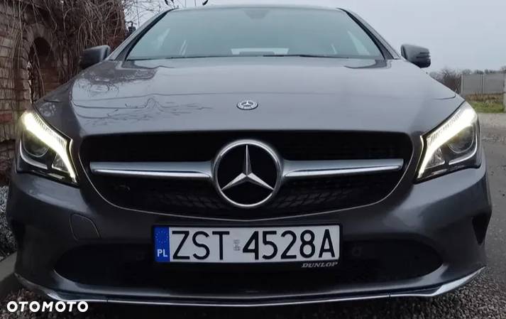 Mercedes-Benz CLA 180 d AMG Line - 10