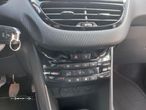 Peugeot 2008 1.6 e-HDi Allure - 22