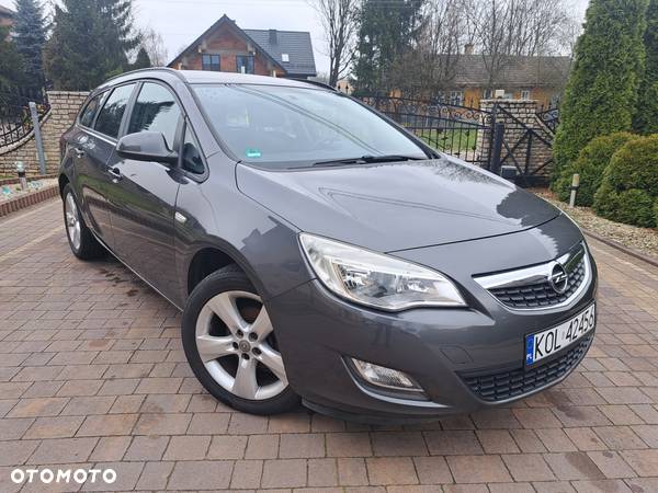 Opel Astra 1.4 Turbo Edition - 1