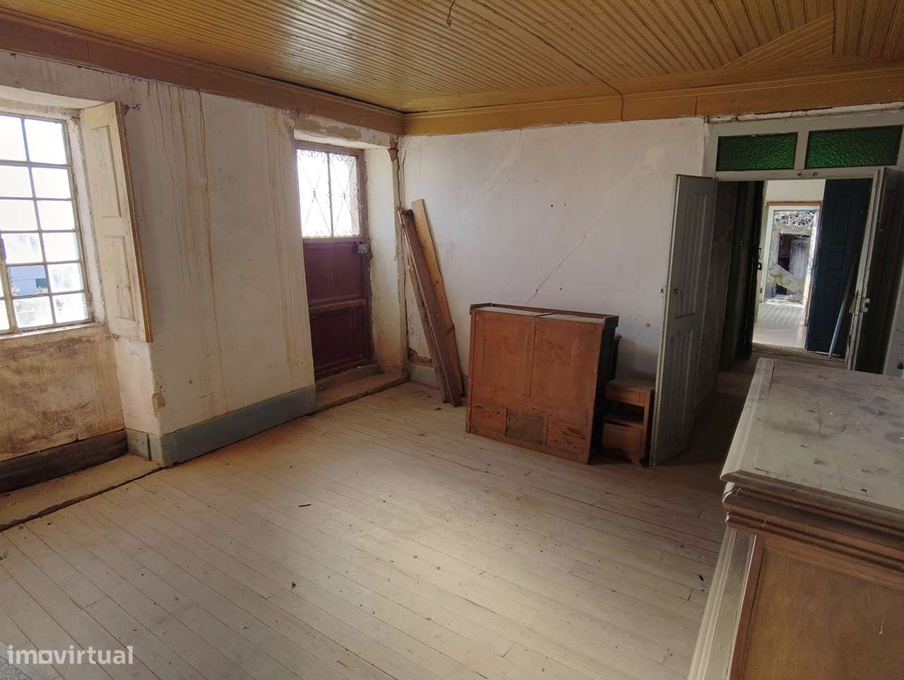 Moradia V4 com quintal - Grande imagem: 2/18
