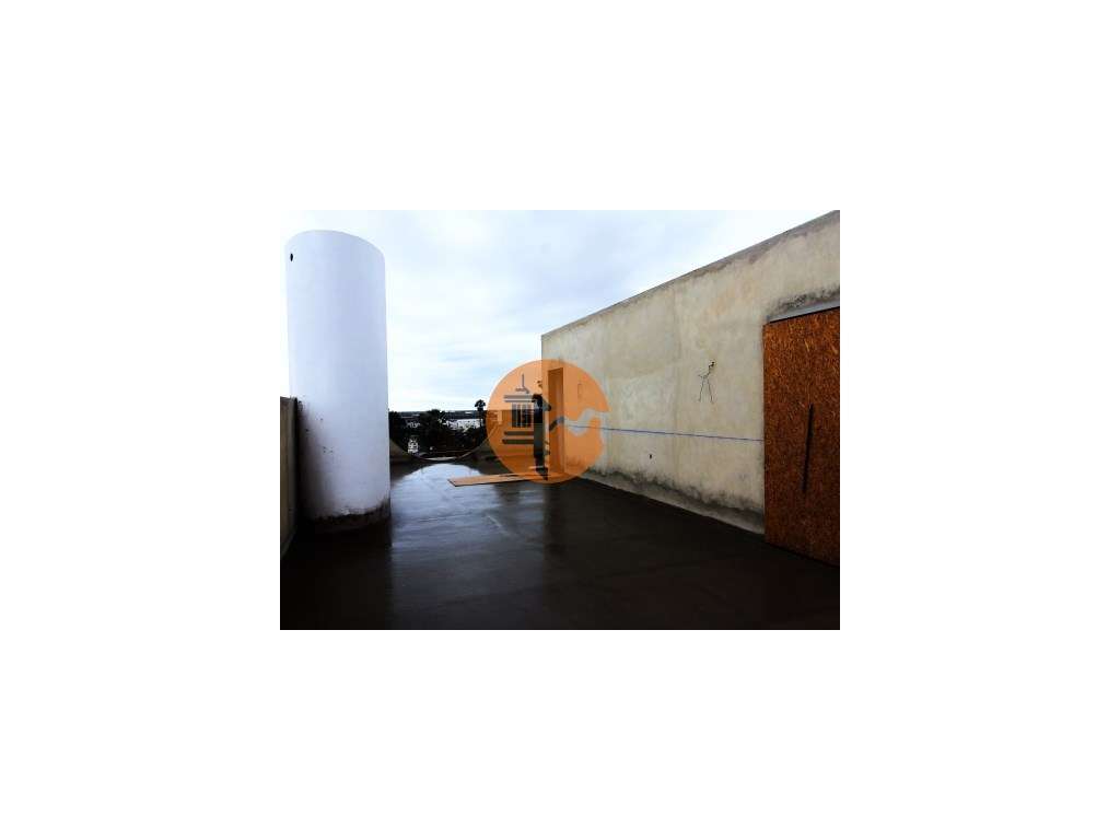 Nova moradia T4 com terraço com jacuzzi em Tavira - Grande imagem: 4/27