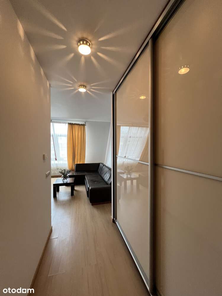 Na sprzedaż apartament w samym Centrum!-3