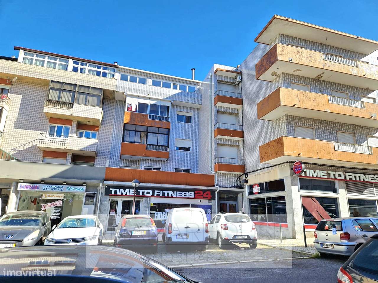 Loja com 2 frentes na Av. Cardoso Lopes | RC + cave | Rendimento asseg-6