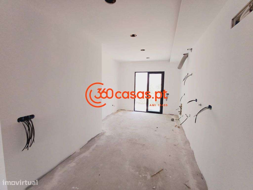 Apartamento T2 com garagem em Almancil-16