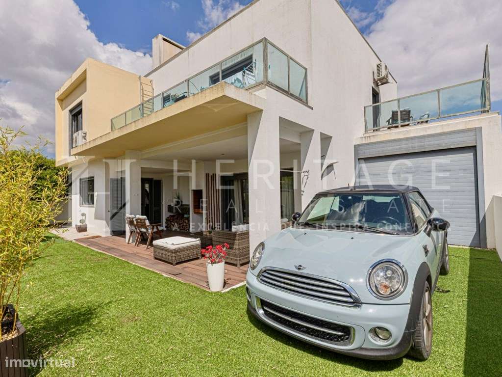 Moradia Isolada T4 com Garagem e Espaço Exterior em Santo António d...-35