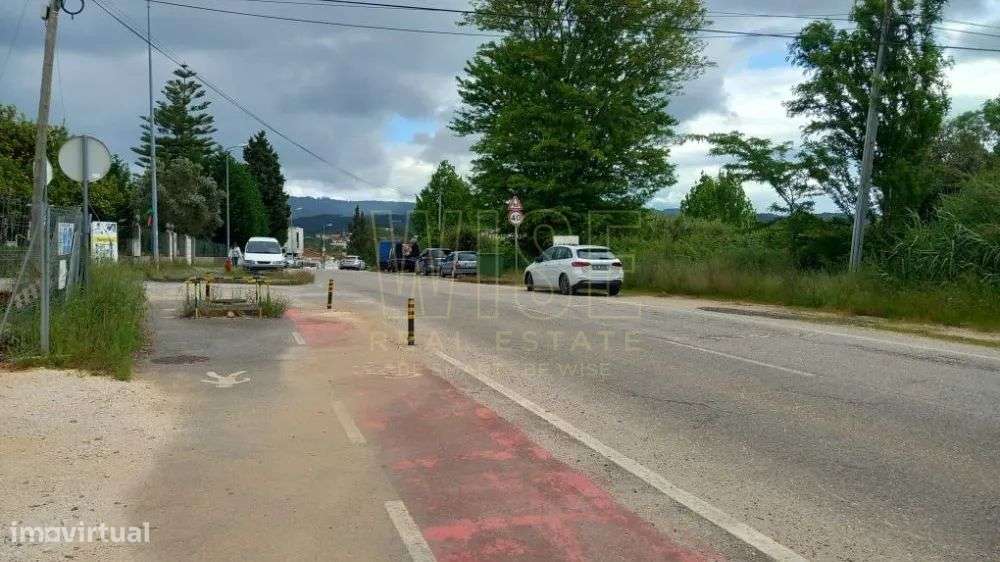 Apartamento T2 com garagem  Lordemão-24