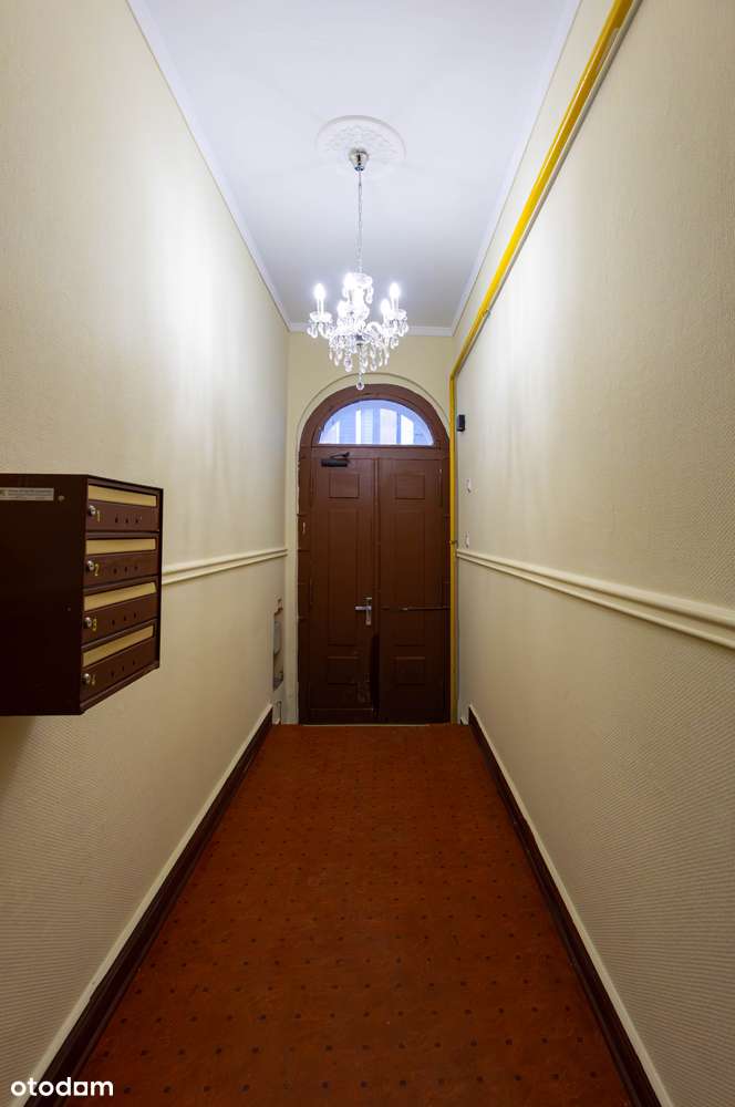 Jasne, klimatyczne 3-pokojowe mieszkanie w odnowionej kamienicy-10