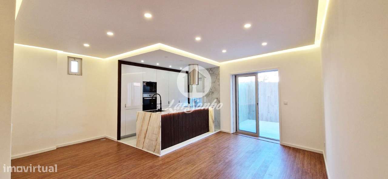 Apartamento T3, Como Novo, a 100m da praia da Póvoa de Varzim - Grande imagem: 2/19