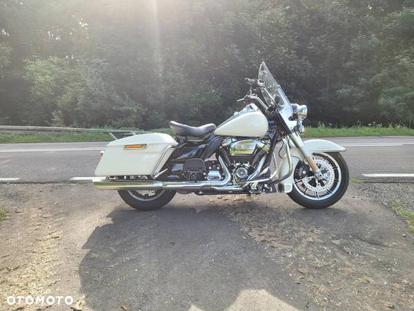 Harley-Davidson Touring Road King - 2