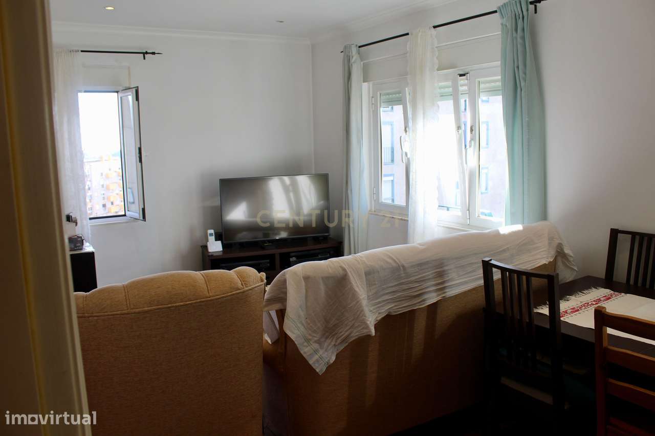 Apartamento T2 | Remodelado | Elevador - Grande imagem: 5/18